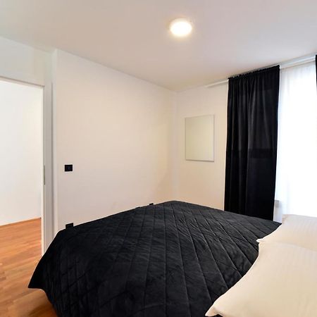 Lavir Apartment With Parking Zagreb Dış mekan fotoğraf
