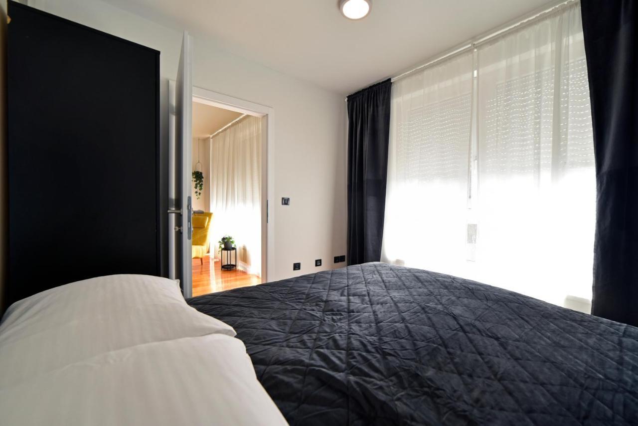 Lavir Apartment With Parking Zagreb Dış mekan fotoğraf