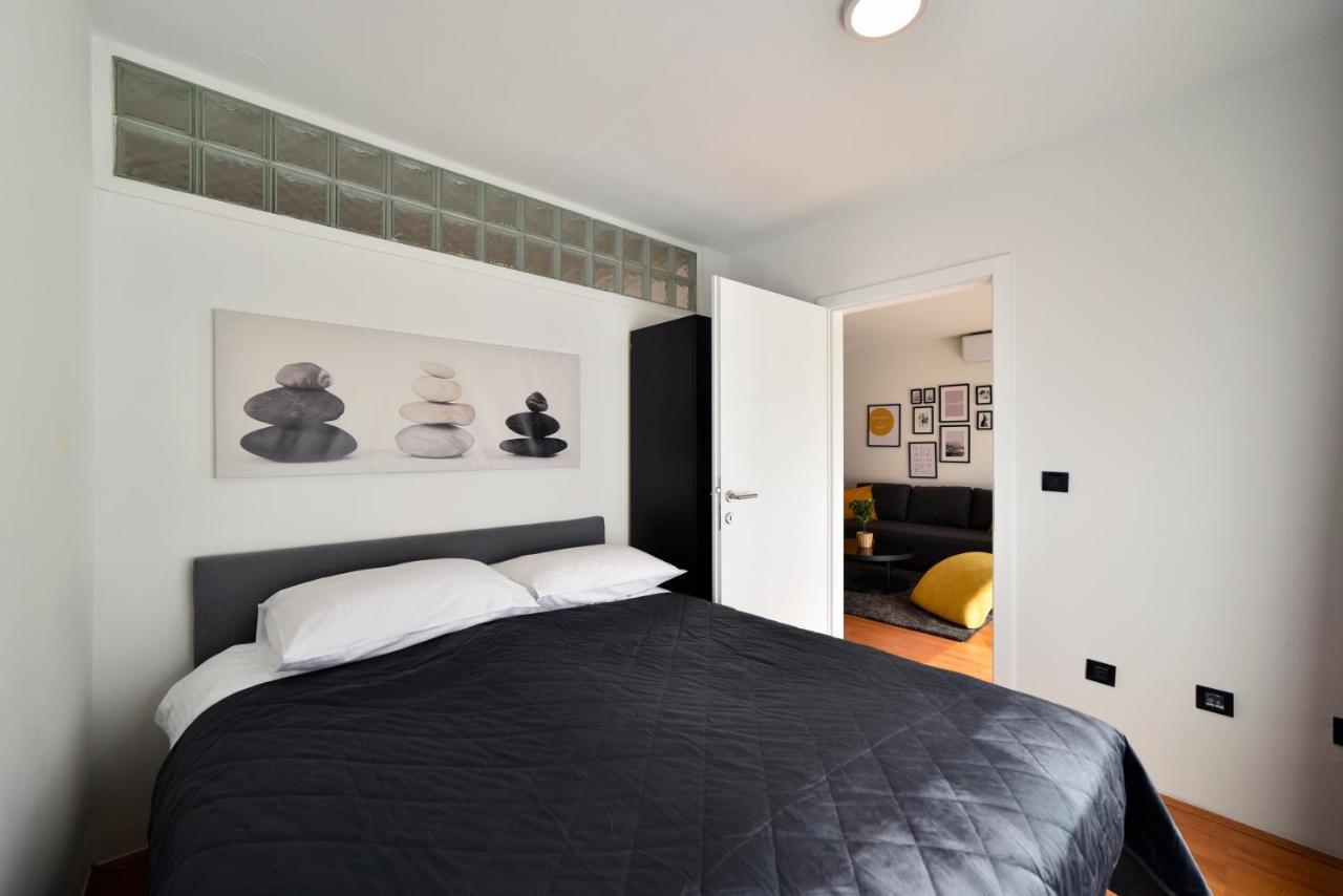 Lavir Apartment With Parking Zagreb Dış mekan fotoğraf