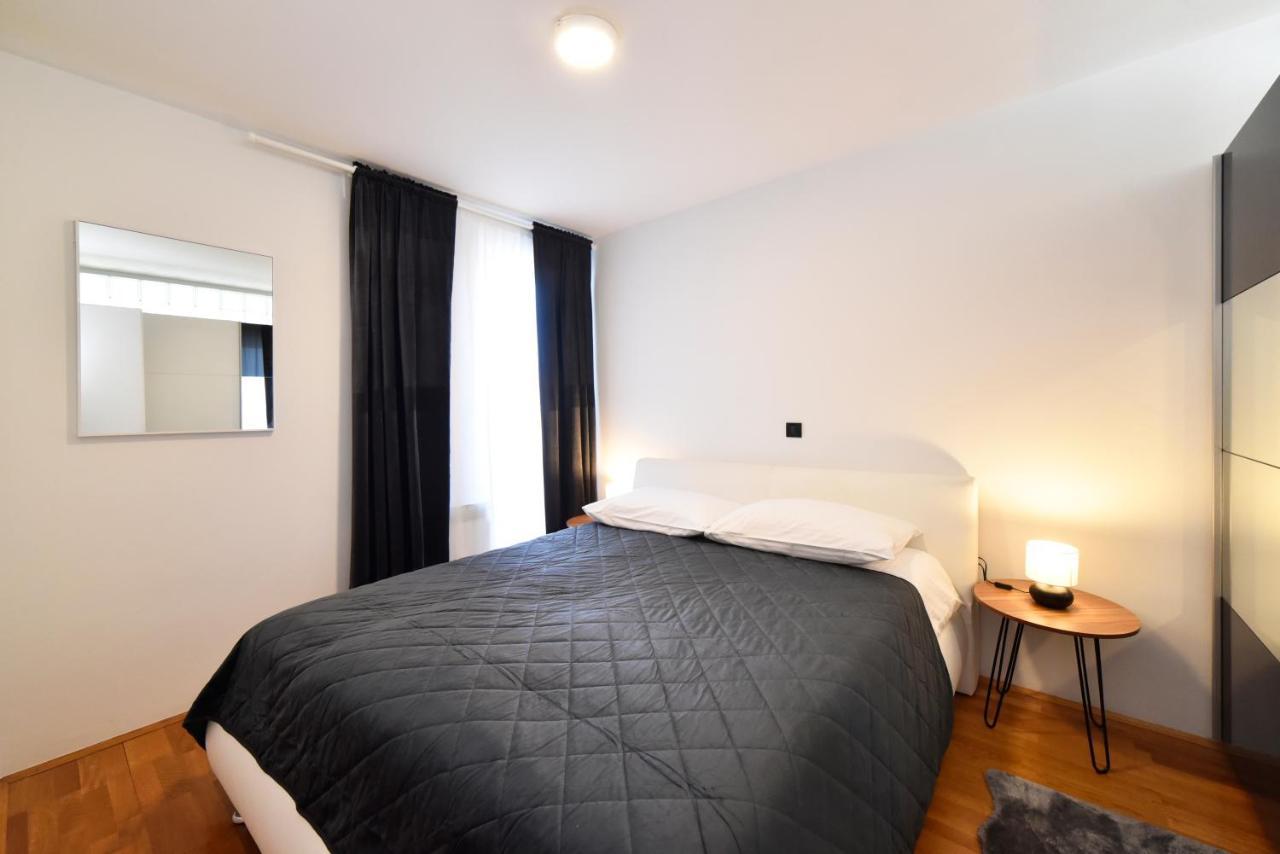Lavir Apartment With Parking Zagreb Dış mekan fotoğraf