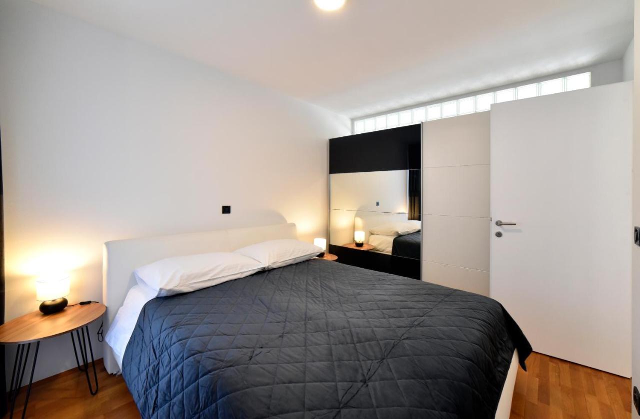 Lavir Apartment With Parking Zagreb Dış mekan fotoğraf