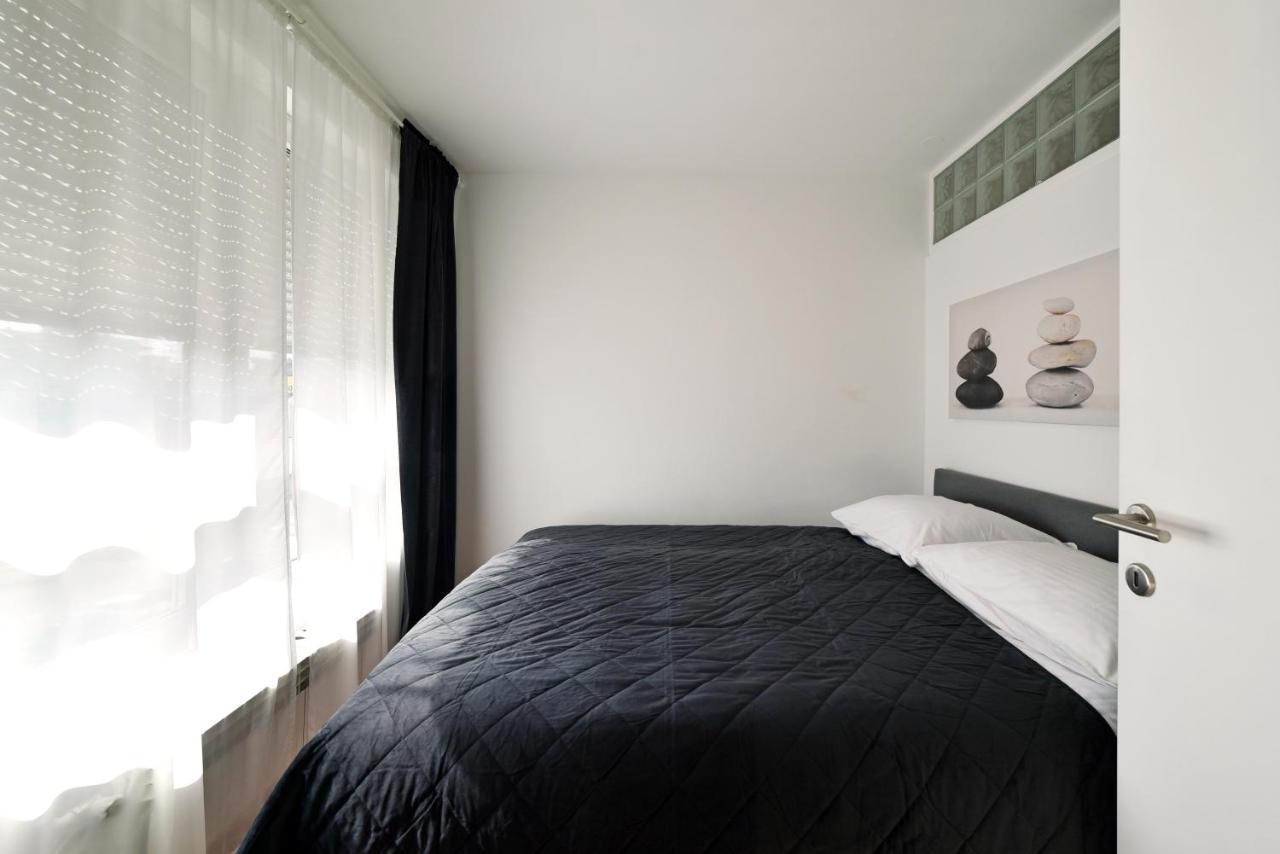 Lavir Apartment With Parking Zagreb Dış mekan fotoğraf